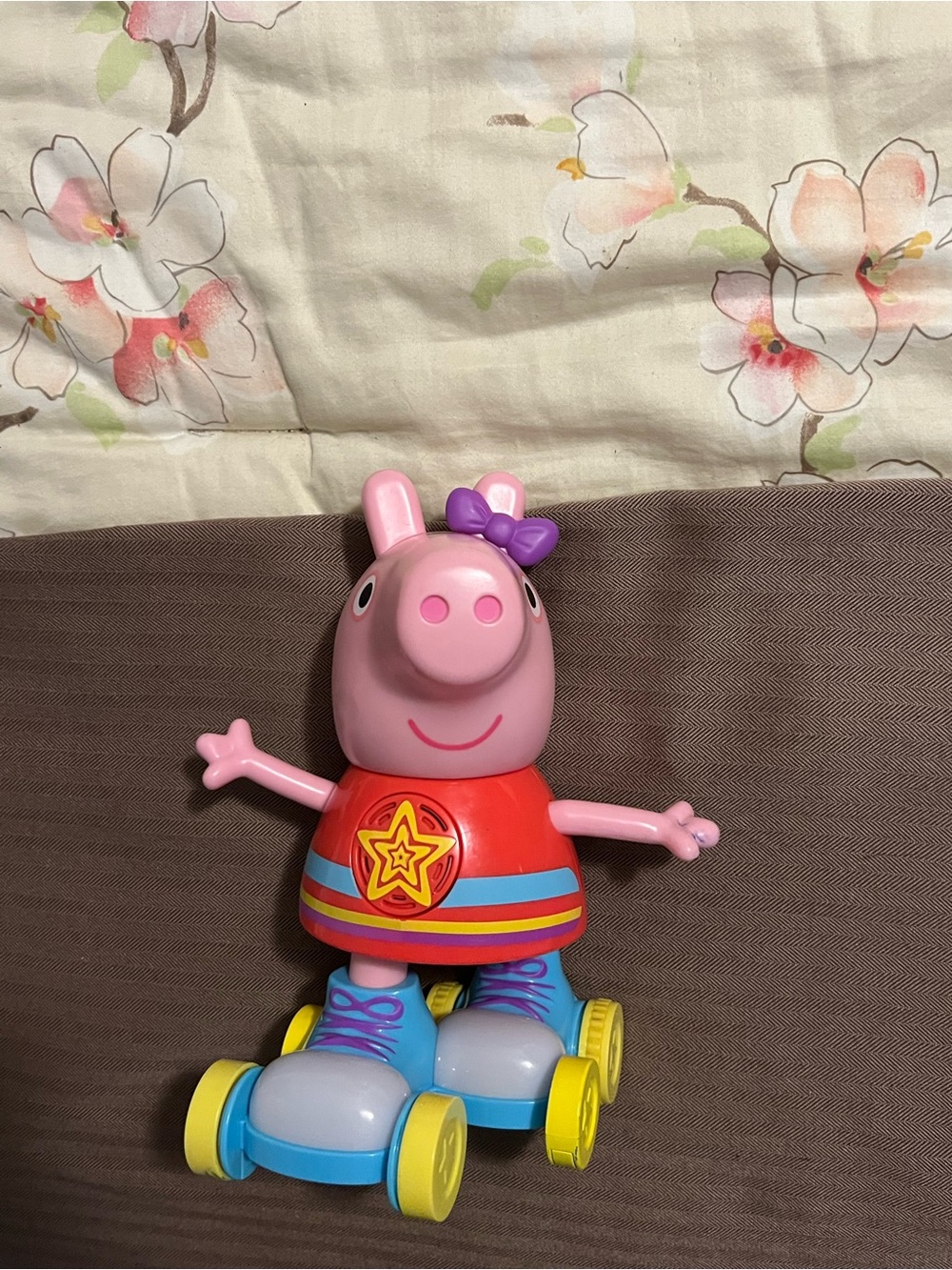 Peppa Pig Roller Skates Push Toy Musical Preschool Figure  Rolling Wheels